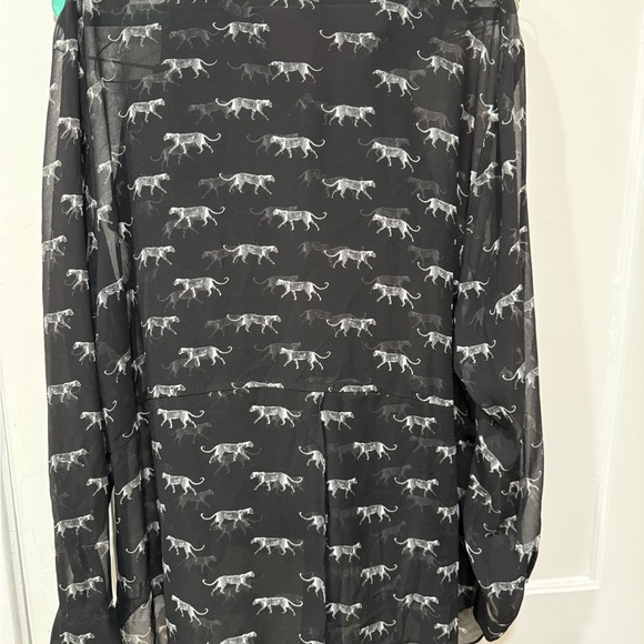 Lane Bryant Black & White with Cheetahs Animal Print Sheer Blouse 26/28 EUC - Picture 7 of 9